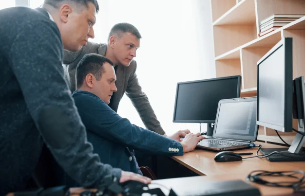 looks-suspiciously-polygraph-examiners-works-office-with-his-lie-detector-s-equipment_146671-17266-min looks-suspiciously-polygraph-examiners-works-office-with-his-lie-detector-s-equipment_146671-17266-min